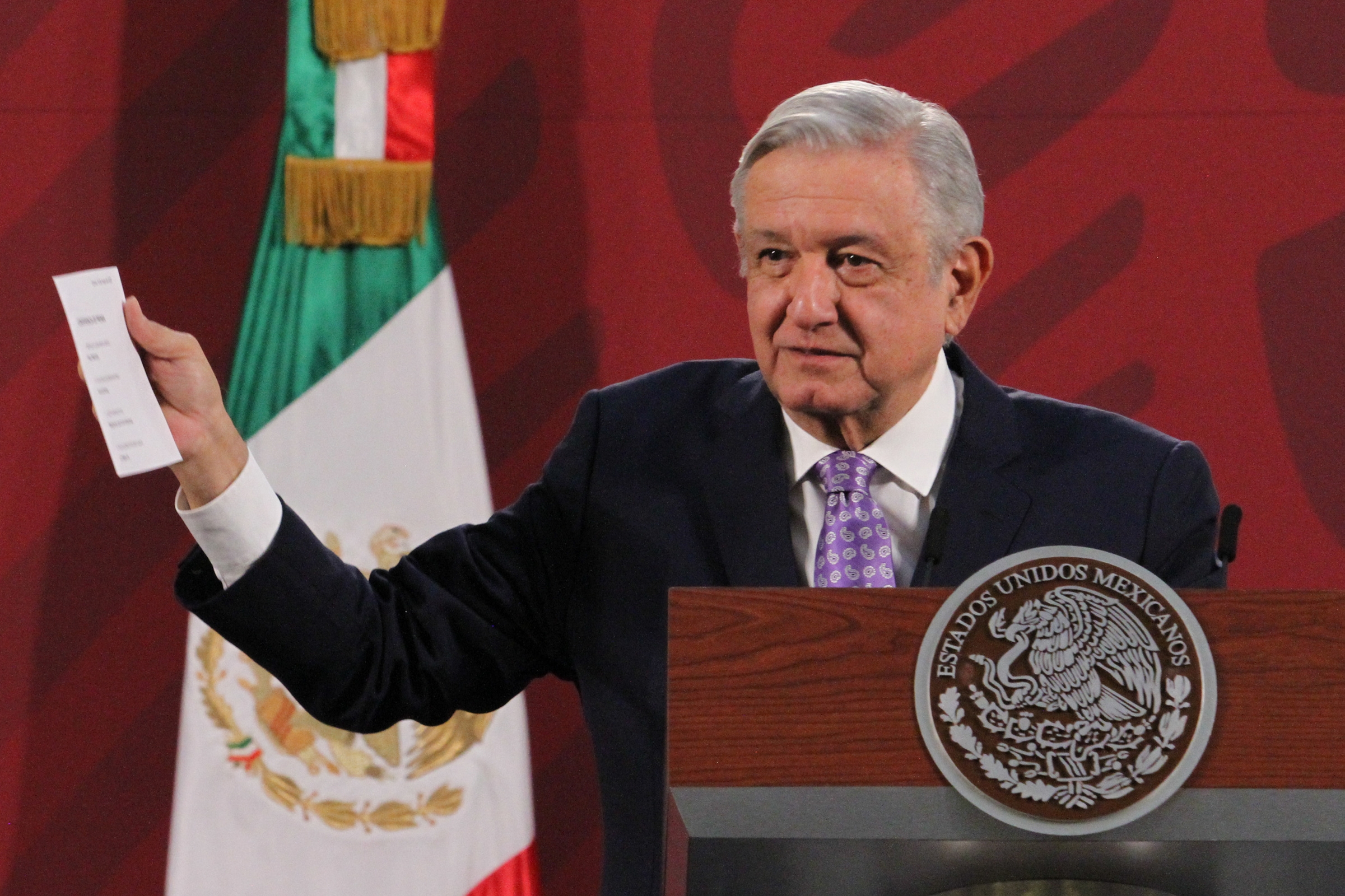 Prevé AMLO reiniciar giras con banderazo de inicio a obras del Tren Maya